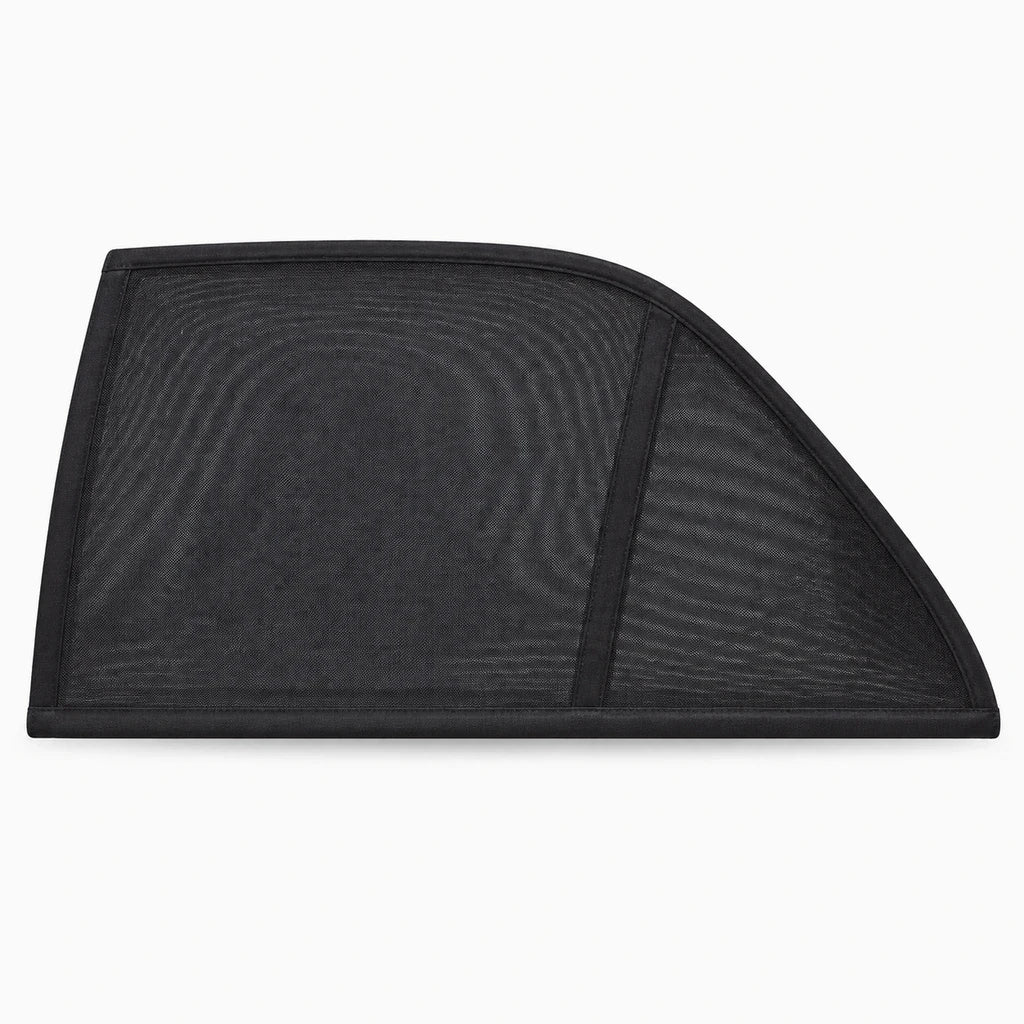 Rideau pare soleil voiture à mailles fines bloquant les rayons UV tout en maintenant la ventilation