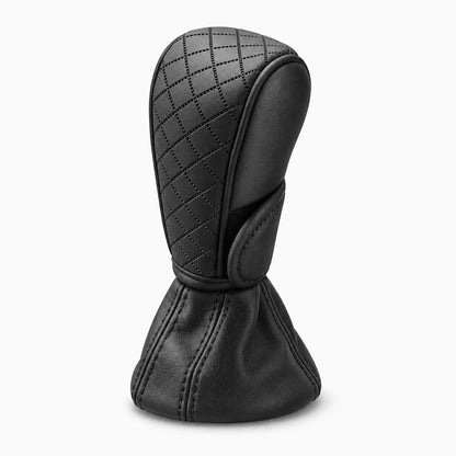 Revêtement souple et résistant sur pommeau de vitesse, prise ergonomique améliorée en conduite