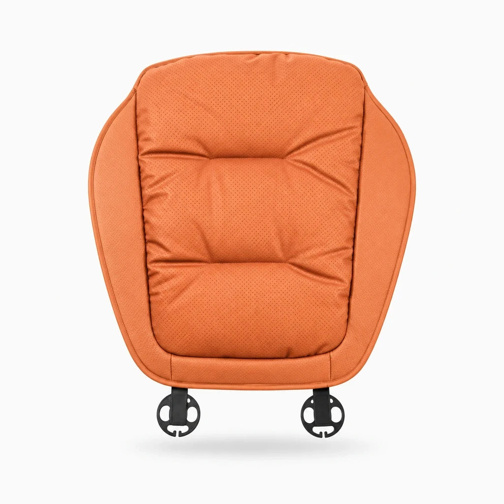 Coussin de siege de voiture gris installé sur siège avant, confort ergonomique