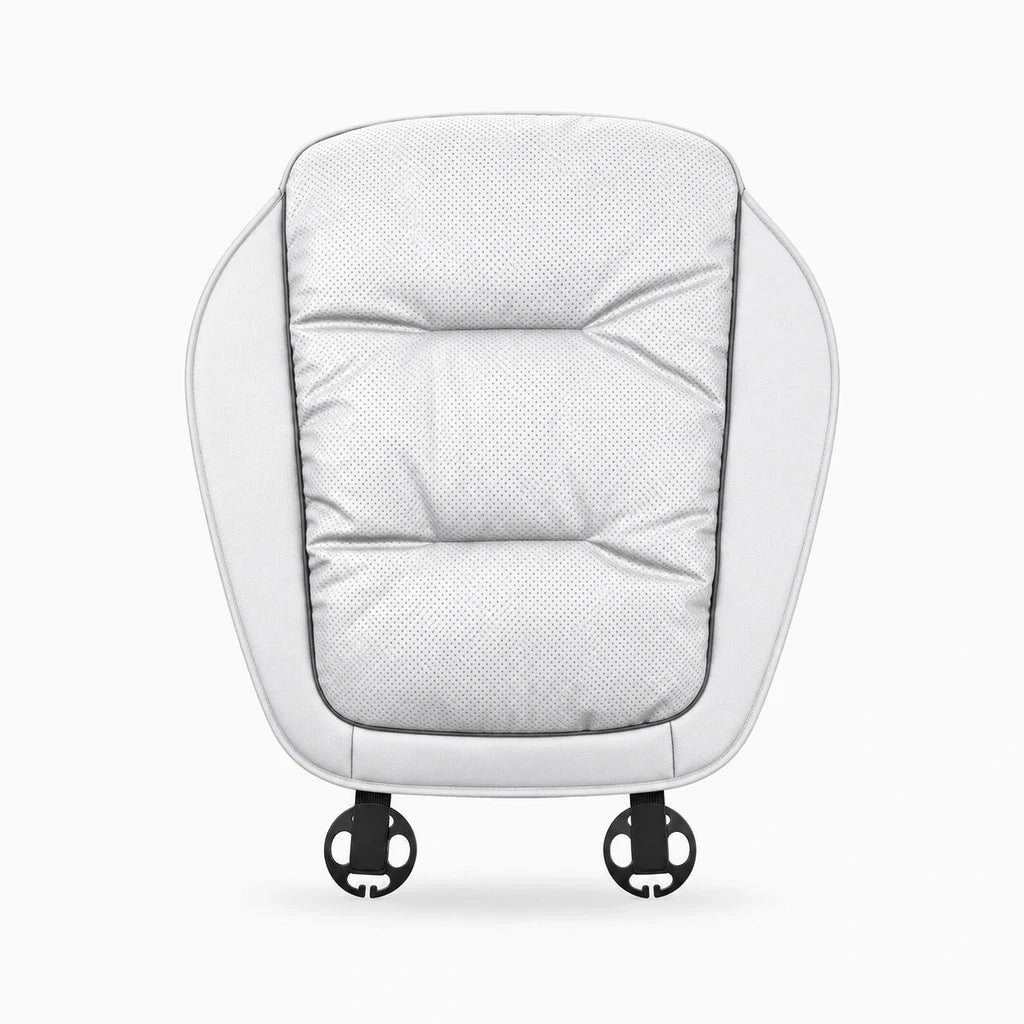 Coussin siège voiture positionné sur banquette, format universel compatible tous modèles