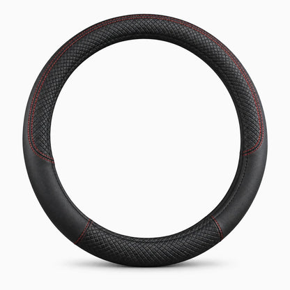 Détail de la texture souple du couvre volant cuir rouge pour habitacle personnalisé