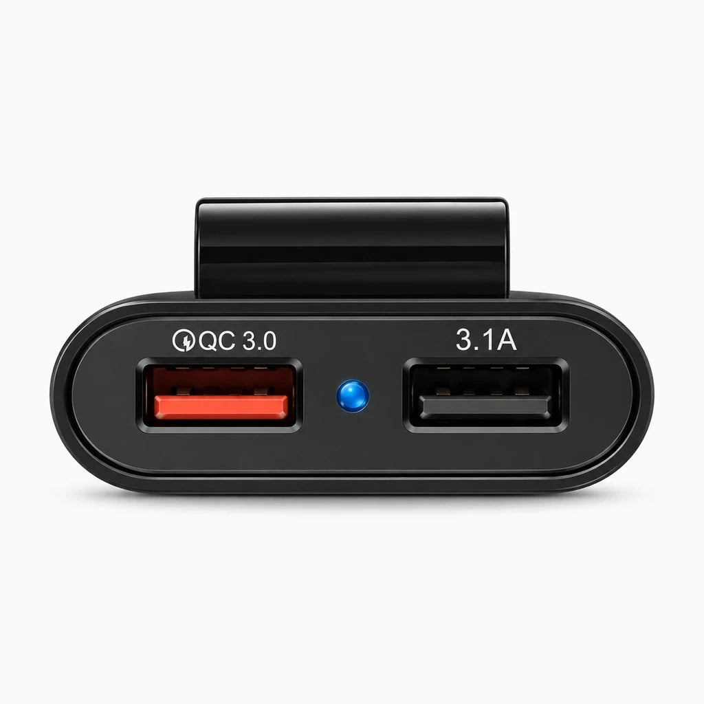 Chargeur automobile quatre ports branché sur prise allume-cigare, compatible charge rapide
